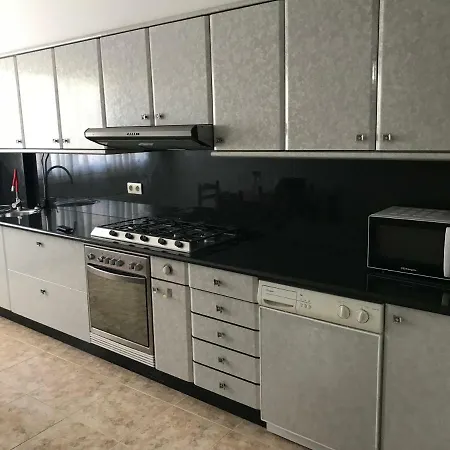 Piso Leo Apartamento Cee